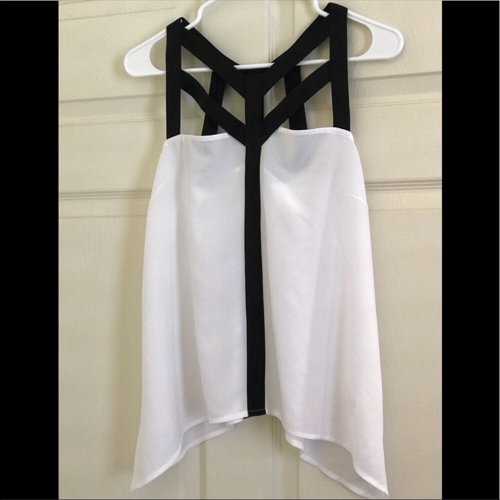 BISOU BISOU Top with Cage design. NWT
